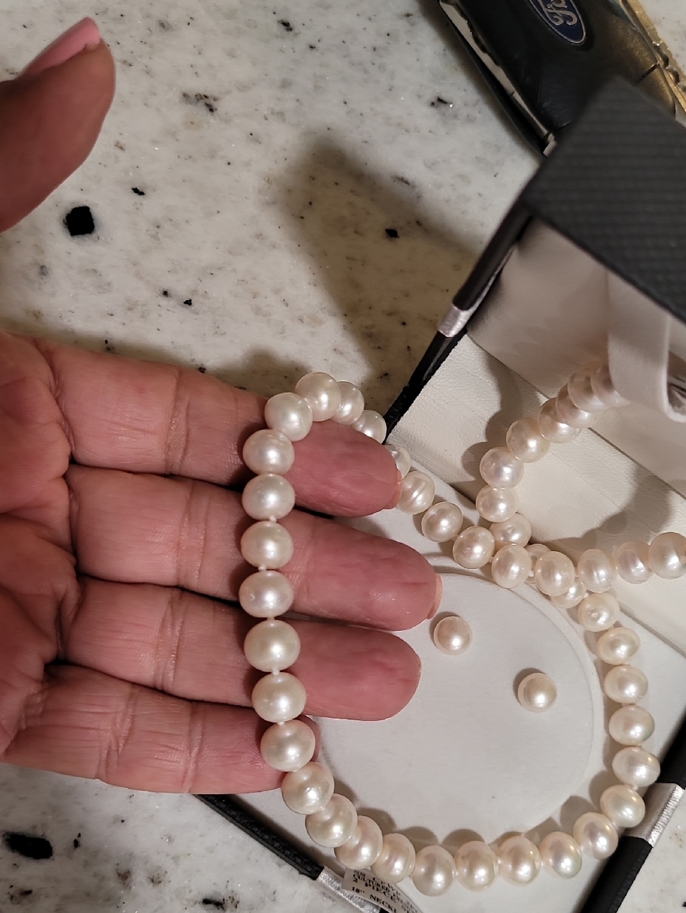 Pearl Necklace Earrings New Boxed Set White - Picture 7 of 8